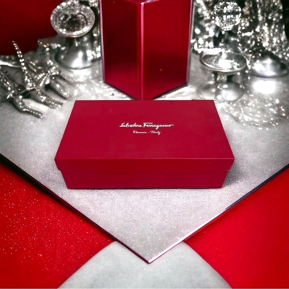 Authentic Empty Salvatore Ferragamo BOX with Certificate Red Storage Box GiftBox - Picture 1 of 5